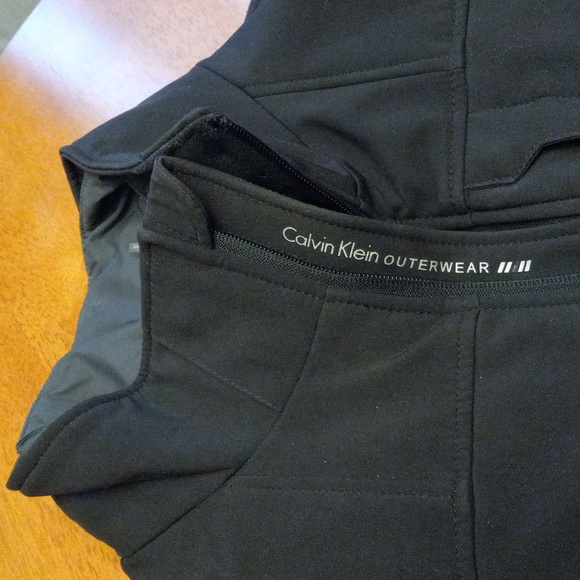 Calvin Klein insulated winter coat - Picture 2 of 5
